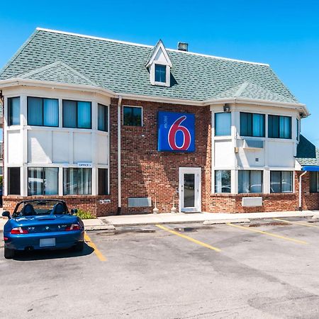 Motel 6 Chicago - Elk Grove Elk Grove Village Exteriör bild