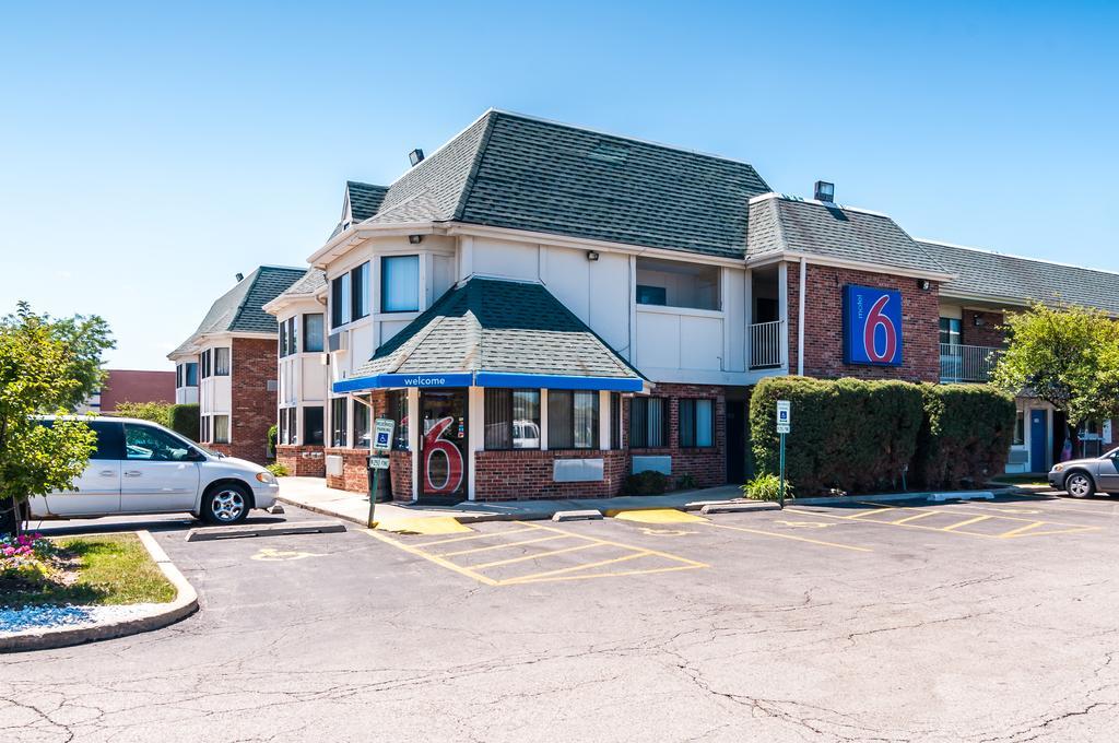 Motel 6 Chicago - Elk Grove Elk Grove Village Exteriör bild