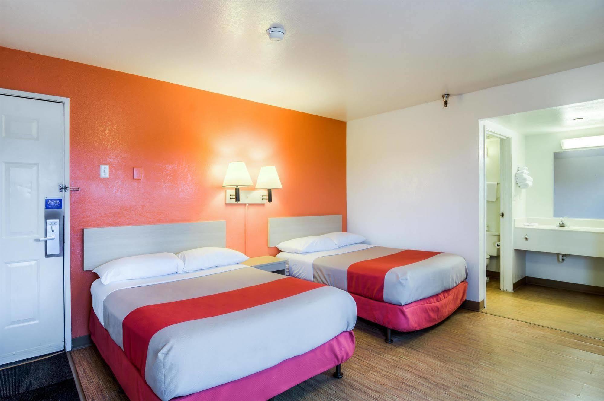 Motel 6 Chicago - Elk Grove Elk Grove Village Exteriör bild
