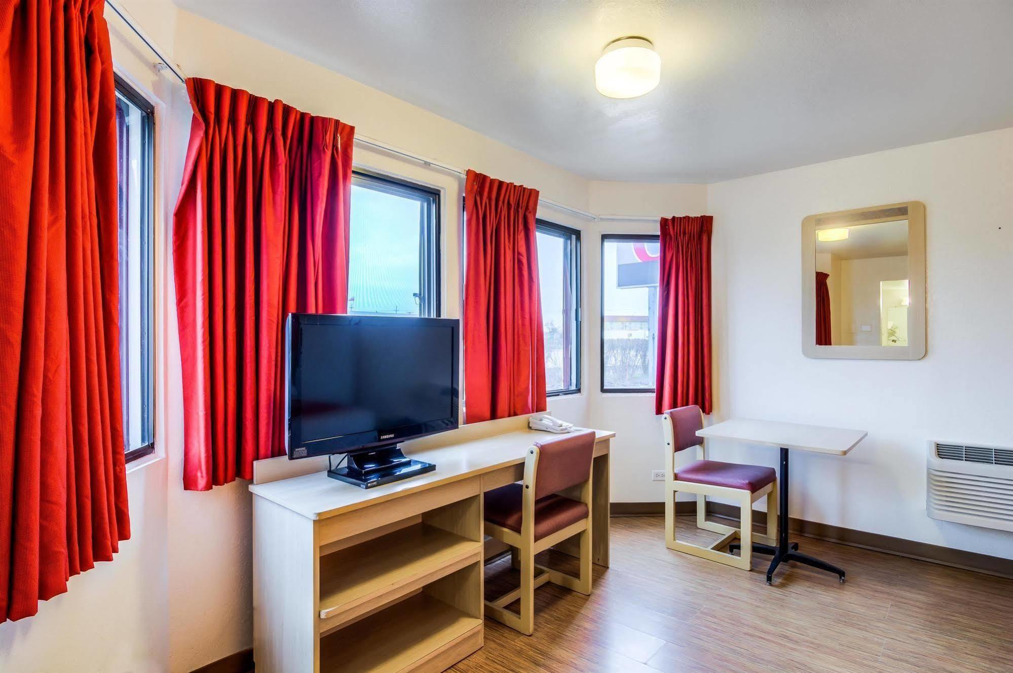 Motel 6 Chicago - Elk Grove Elk Grove Village Exteriör bild