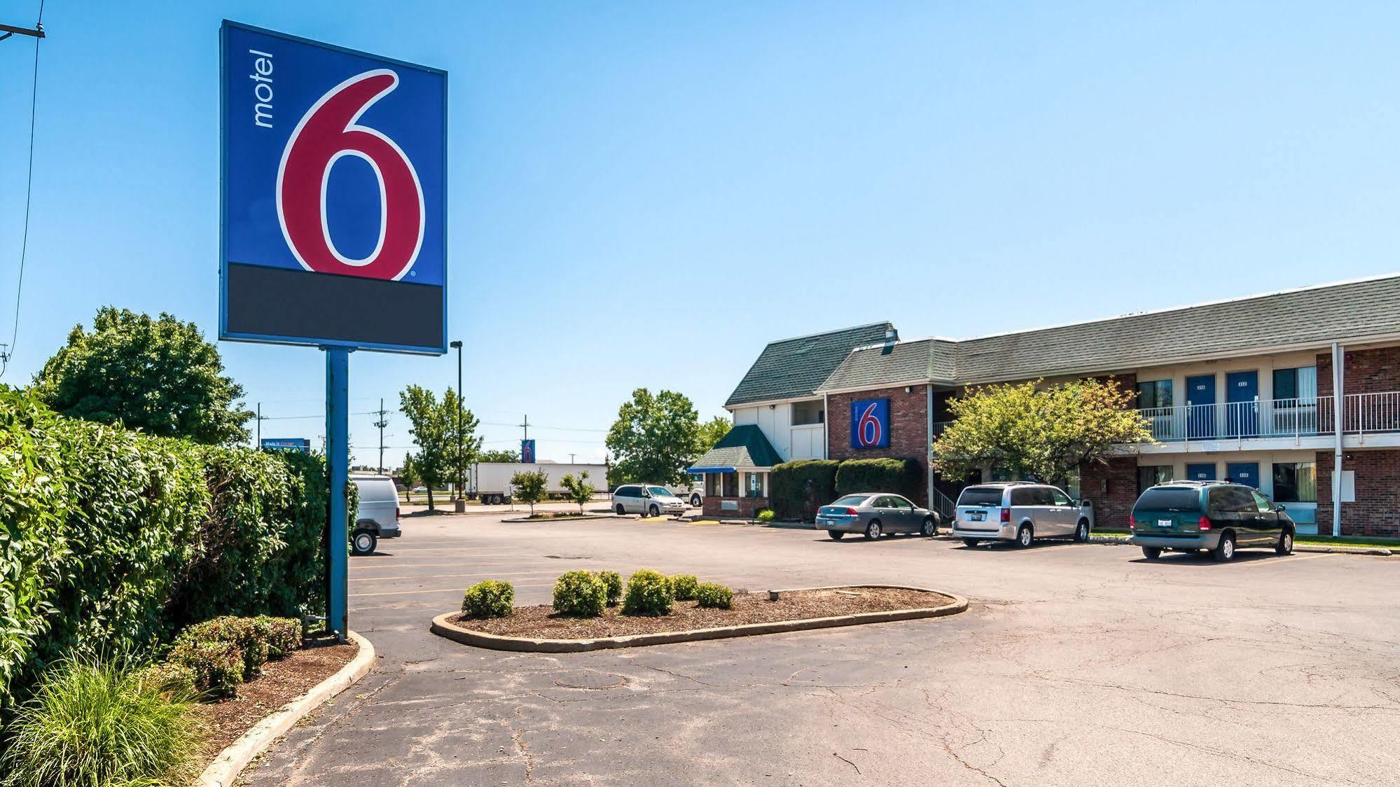 Motel 6 Chicago - Elk Grove Elk Grove Village Exteriör bild
