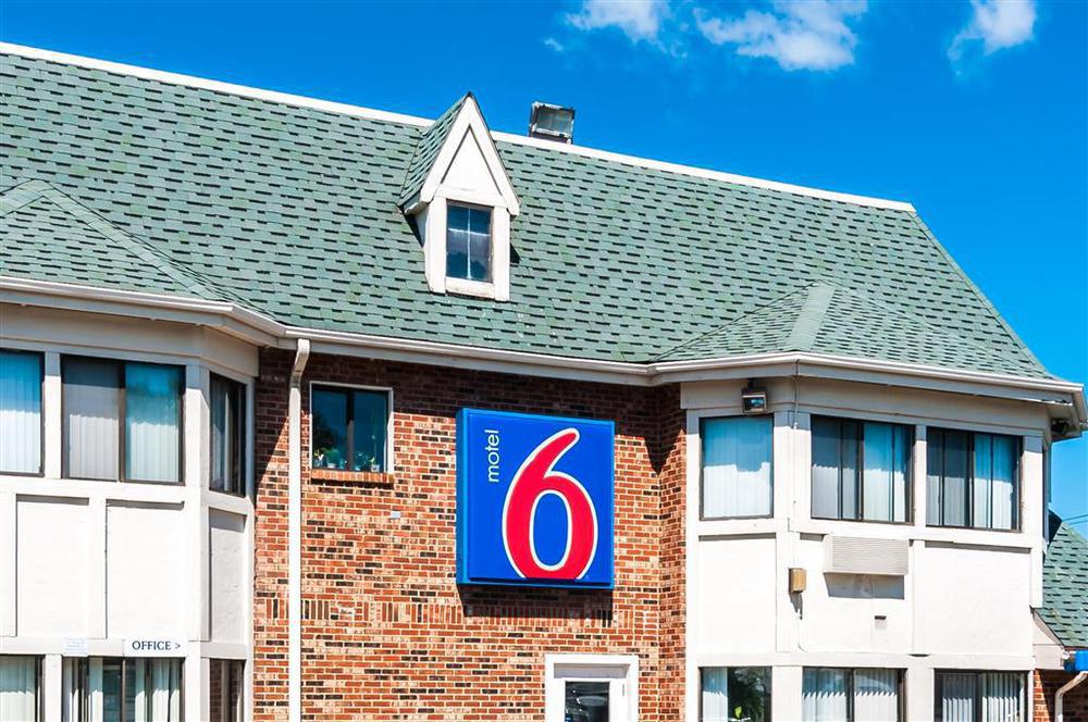 Motel 6 Chicago - Elk Grove Elk Grove Village Exteriör bild