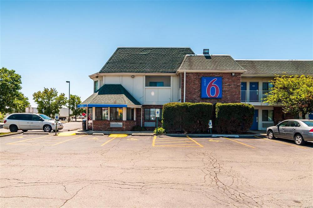 Motel 6 Chicago - Elk Grove Elk Grove Village Exteriör bild